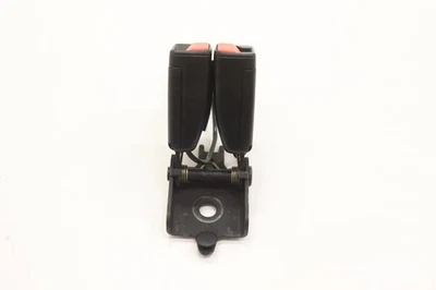 Volvo XC90 2016-2025 tercera fila asiento trasero hebilla de cinturón de seguridad central OEM 39825753 Foto 1 de 4