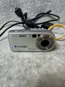 Sony Cyber-shot DSC-P200 7.2MP Digital Camera - Silver - Tested - Works - Picture 1 of 8