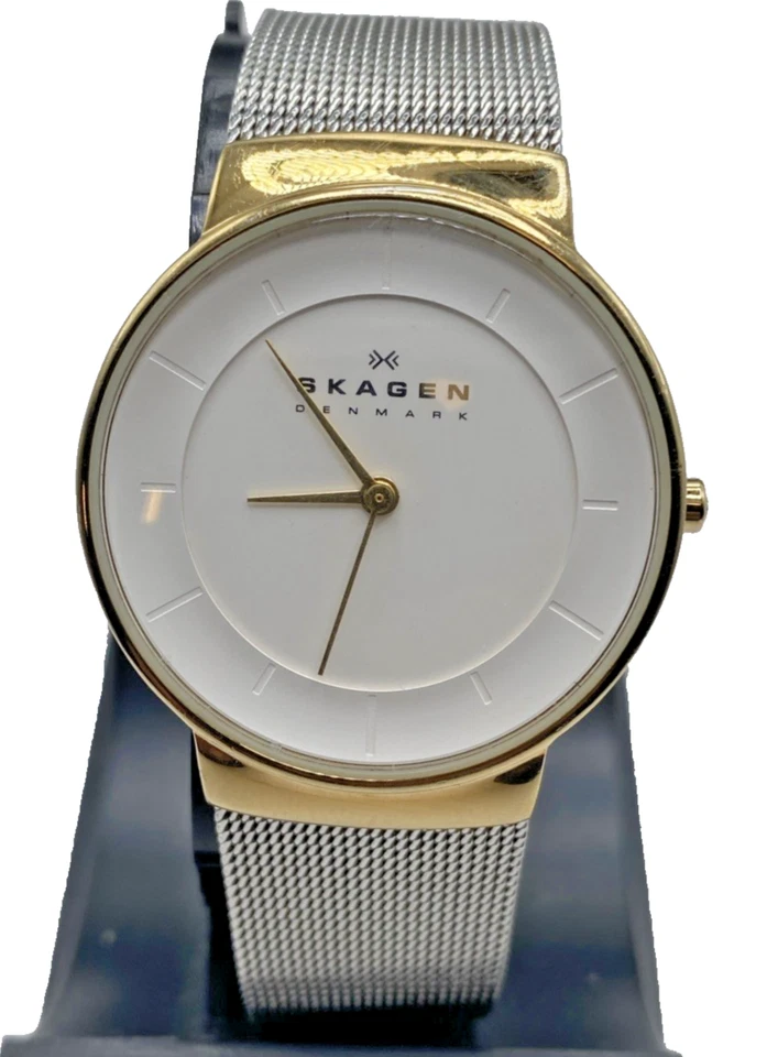 Skagen Denmark 32mm SKW2076 WR3ATM SS Band Gold Plated Bezel new batt Test works - Image 1 of 4