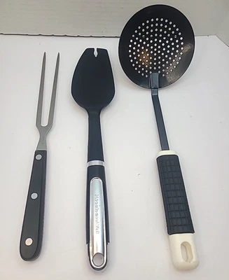 Lote de 3 utensilios de cocina - Skimmer de metal, tenedor de carne, espátula KitchenAid Foto 1 de 4