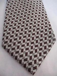 ERMENEGILDO ZEGNA / ITALIA===IMPRESIÓN RECTANGULAR BLANCA Y BORGOÑA==CORBATA CUELLO SEDA - Imagen 1 de 2