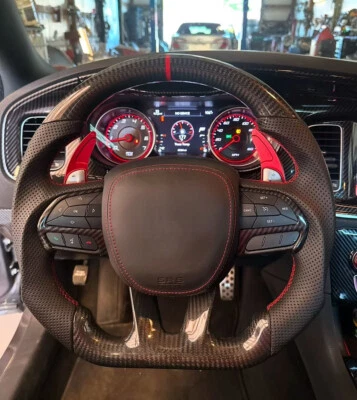 Volante de fibra de carbono para Dodge Charger Durango SRT Hellcat 15+ sin calefacción Foto 1 de 4