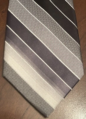 Corbata de cuello Madison gris negra 100 % seda para hombre hecha en China Foto 1 de 4