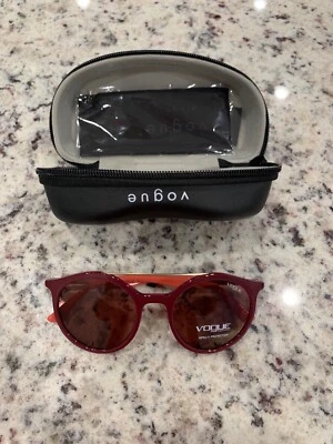 Gafas de sol para mujer VOGUE VO5242-S 268275 redondas clásicas borgoña/rosa Foto 1 de 4