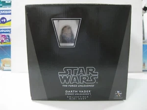 STAR WARS THE FORCE UNLEASHED DARTH VADER COLLECTIBLE MINI BUST GENTLE GIANT - Picture 1 of 10