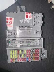 2016-2021 Honda Civic Interior Cabin Fuse Box OEM 201022-TBD-A3 - Picture 1 of 4