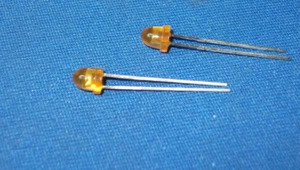 MV53154M MV53154 LED YELLOW DIFF 5MM ROUND T/H NEW RARE LOT 1000 PIECES - Picture 1 of 2