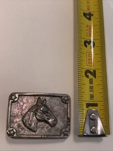 Fibbia per cintura western testa di cavallo argento nichel vintage 1INx1,75IN USATA - Foto 1 di 5
