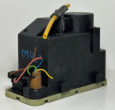 MERCEDES BENZ 1986-1989 CLASE E PUERTA CERRADURA CENTRAL BOMBA DE VACÍO A0008000948 OEM Foto 1 de 4