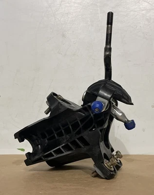 06-11 HONDA CIVIC 1.8L R18A1 MANUAL TRANSMISSION SHIFTER BOX / GEAR SELECTOR - Image 1 of 4