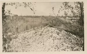 Donnacona PQ Quebec Canada * RPPC pile di tronchi e scivolo ca. anni '30? Mulino - Foto 1 di 2