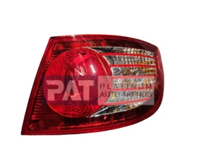 GENUINE HYUNDAI ELANTRA HATCHBACK 2004-2006 TAIL LIGHT RH=PASSENGER, 92402-2D700 - Picture 1 of 2