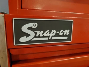 SNAP-ON Vintage tool box badge, emblem, name plate, tag 3D rubber magnet - Picture 1 of 3