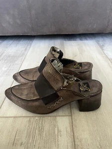 Freebird FB Dylan Distressed Leather Slip On Shoes Mules Comfort Women’s Size 7 - Picture 1 of 13