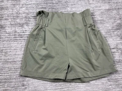 Pantalones Cortos Charlotte Russe Para Mujer Grande Verde Bolsa de Papel Cintura Puños Foto 1 de 4