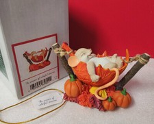 Charming Tails The Season Of Colorful Dreams Leaf Hammock Fall Figurine