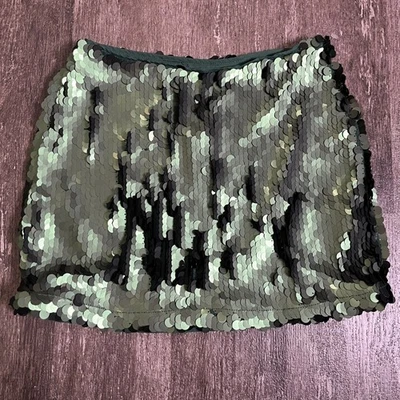 Micro mini-saia Nasty Gal verde esmeralda lantejoulas iridescentes festa rave tamanho 4 - Imagem 1 de 4