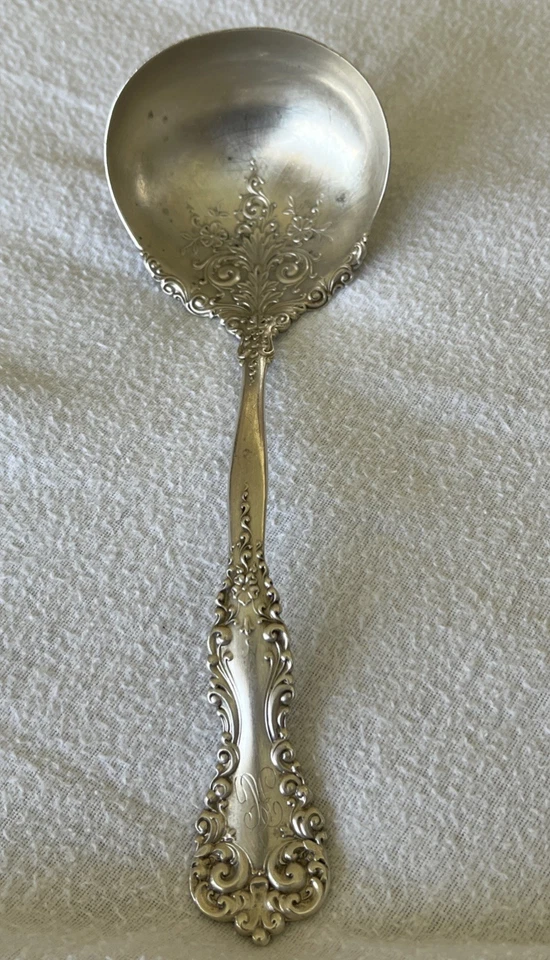 HERMOSA SOPA INTERNACIONAL DE PLATA ESTERLINA REVERE/CUCHARÓN DE OSTRAS 10 1/4" Foto 1 de 4