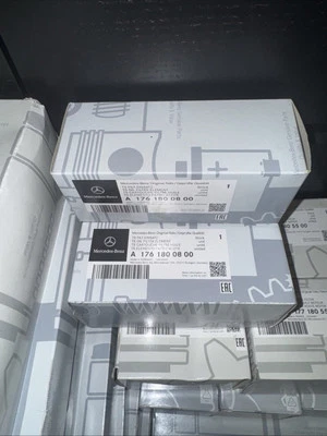 Elemento de filtro de aceite de motor original Mercedes-Benz A 176-180-08-00 Foto 1 de 2