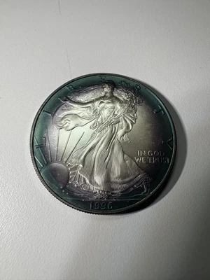 American Eagle 1996 1 oz plata - ¡Hermosa tonificación azul natural! ¡Ver vídeo! Foto 1 de 3