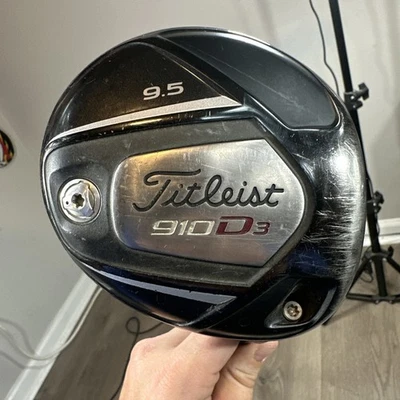 Used RH Titleist 910 D3 9.5* Driver Aldila Phenom Graphite Stiff Flex - Image 1 of 4