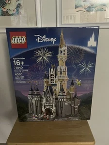LEGO DISNEY CASTLE 71040 RETIRED 2022 FACTORY SEALED 1ST EDITION  - Picture 1 of 5