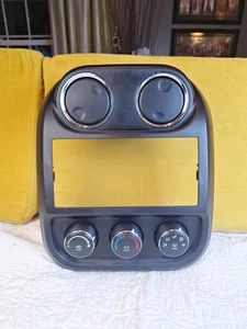 2011-2016 OEM Jeep Compass Patriot Center Dash Radio Vent Trim Bezel Black - Picture 1 of 12