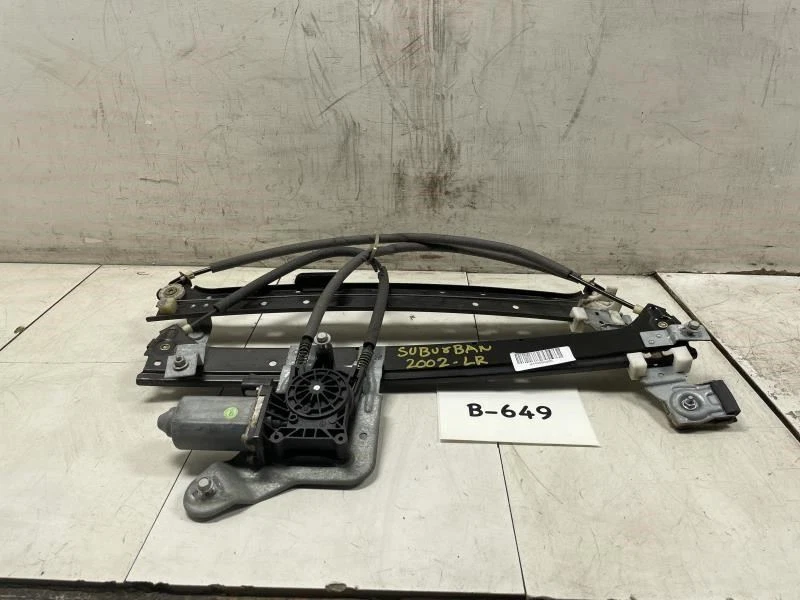 2002 CHEVROLET SUBURBAN 1500 REAR LEFT DRIVER  DOOR WINDOW REGULATOR w/ MOTOR  - Image 1 of 4