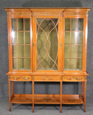 Тонкая атласная краска декорированный английский витринный шкаф Adams около 1900 г. - Изображение 1 из 4