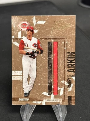 BARRY LARKIN 2004 DONRUSS LEATHER & LUMBER REDS HOF - Image 1 of 2
