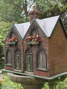 Antique Dolls House.A Rare Edwardian Gothic Cottage Folly , Circa 1900/1920. - Picture 1 of 24