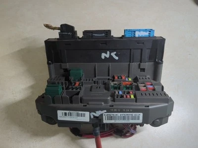 2007 TO 2013 BMW X5 E70 UNDER DASH INTERIOR CABIN RELAY JUNCTION FUSE BOX - Image 1 of 4
