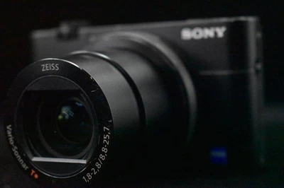 [US Duty Paid] Sony Cyber-Shot DSC-RX100 V M5 20.1MP 4K Digital Camera 8378 - Image 1 of 4