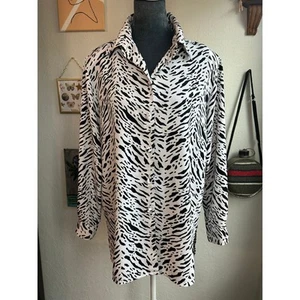 90s Liz Baker- Snow Leopard- Silky Blouse- oversized Med- Shoulder Pads academia - Bild 1 von 7