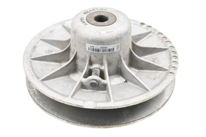 11 John Deere Gator XUV550 Secondary Driven Clutch - Picture 1 of 4