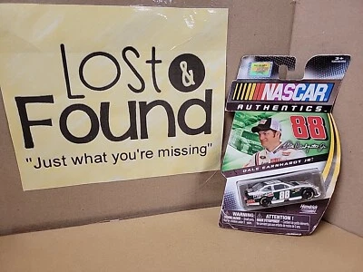 Dale Earnhardt Jr. #88 2012 Diet Mountain Dew 1/64 NASCAR Authentics Diecast Foto 1 de 4