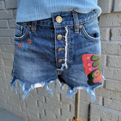 Pantalón Corto Free People OB585971 Fields of Sun Boulder Beach Mariposa Deshilachado 24 Foto 1 de 4