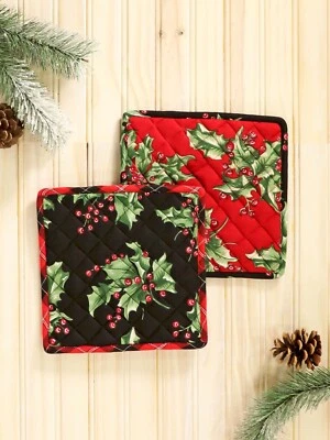 April Cornell Holly Holiday Patchwork Potholder Set of 2 Red, Green, Black