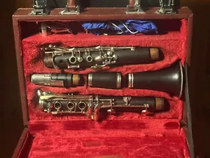 E-11 Intermediate Clarinet - Buffet Crampon - Comes with M13 Vandoren Mouthpiece - Picture 1 of 5