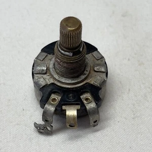 IRC Solid Knurled Shaft Potentiometer - 500k - 36th Week of 1952 - Gibson - Picture 1 of 13