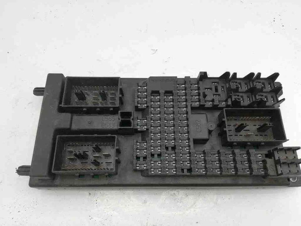 LAND ROVER RANGE ROVER III L322 Sicherungskasten BH4214F041AA 4.40 31760053 - Immagine 1 di 1