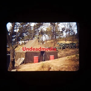 Guerra de Corea Militar 68o campamento AAA década de 1950 35 mm extensión frontera roja Kodachrome - Imagen 1 de 3