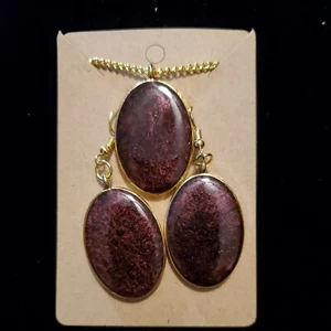 Resin Earrings and Necklace set GoldTone Burgundy  - Picture 1 of 1