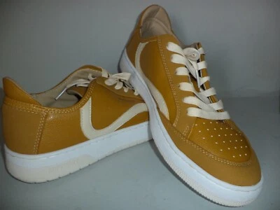 TÊNIS FEMININO NOVO SEM ETIQUETAS TAMANHO 9 OURO MOSTARDA VEGANO SUPERDRY NUNCA USADO - PERFEITO - Imagem 1 de 4