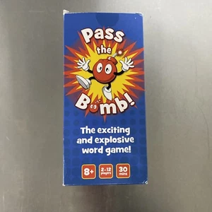 Piatnik ‘Pass the Bomb’ Party Game Ages 8+ 2-12 Players 30 Minutes Playing - Picture 1 of 14