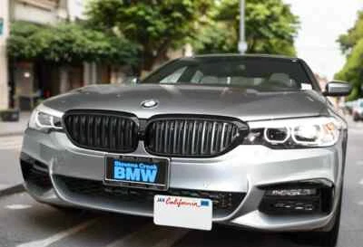 Soporte de matrícula de liberación rápida para 18-20 BMW 530i/530e/540i MSpt ACC Foto 1 de 4