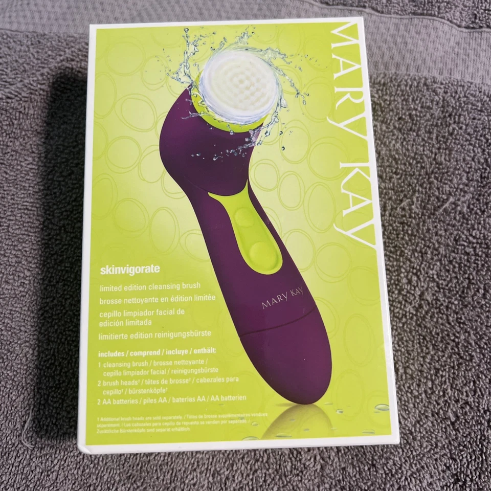 Limited Edition Mary Kay Skinvigorate Facial Cleansing Brush Purple