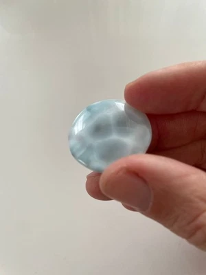 Schöner kleiner Larimar Cabochon Handschmeichler ca. 29 x 1,5 mm ca. 6 g 30 Cts - Bild 1 von 4