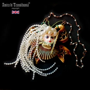 Necklace Woman Luxury Jewelry Pendant Art Deco Fan Pearls Fairy Doll Bow Flake - Picture 1 of 24