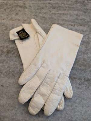 Vintage Womens Gloves, Size 7, White - Image 1 of 4